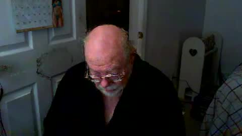 Snapshot of gtnolder60 chatting on February 20, 12:15 pm Gary online show from February 20, 12:15 pm