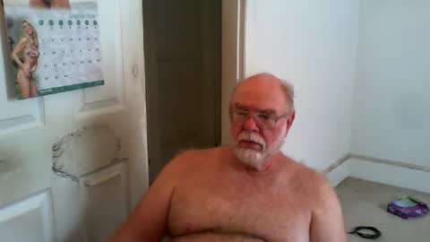 Snapshot of gtnolder60 chatting on September 15, 5:58 pm Gary online show from September 15, 5:58 pm