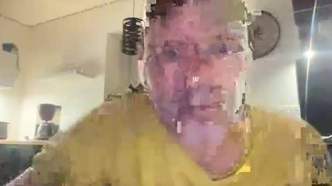 guil0 online show from January 8, 12:38 am