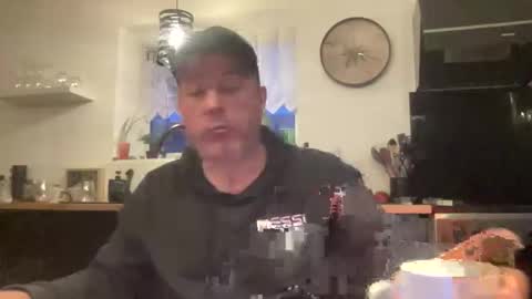 guil0 online show from February 22, 10:19 am