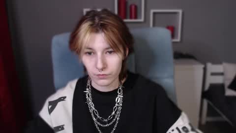 guitarandangell online show from February 7, 5:43 am