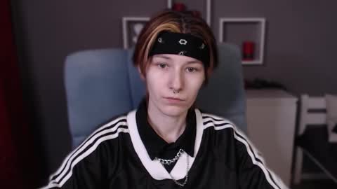 guitarandangell online show from January 18, 9:07 am