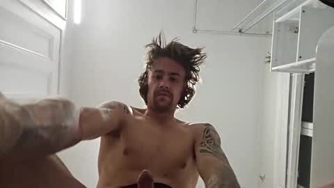 Snapshot of gusmuss chatting on September 20, 9:23 am Jamie online show from September 20, 9:23 am