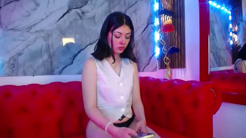 Snapshot of guxplo_ chatting on February 22, 7:47 pm Miss online show from February 22, 7:47 pm