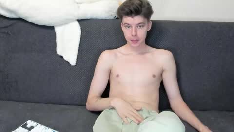 guy_liam1 online show from November 25, 1:10 pm