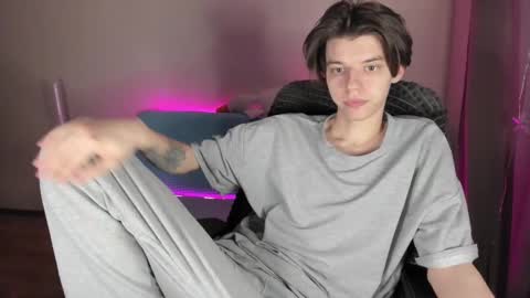 guy_liam1 online show from March 6, 2:18 pm