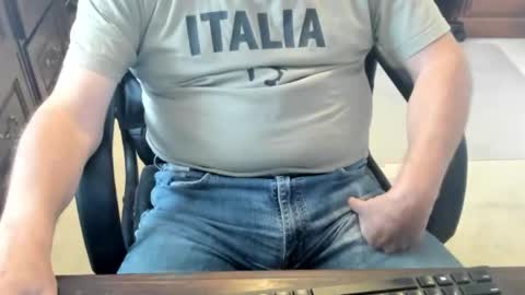 Guy online show from October 27, 1:22 pm