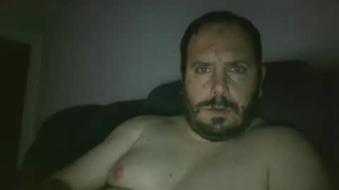 Snapshot of guynaked105 chatting on October 21, 12:27 am guynaked105 online show from October 21, 12:27 am