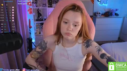 I am Gwen  online show from November 8, 12:24 am