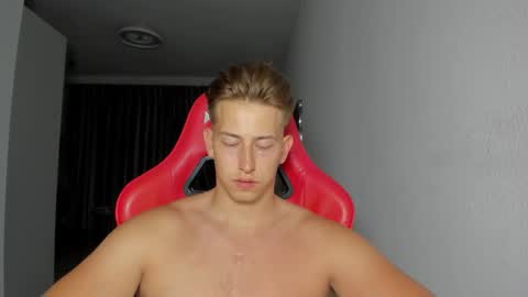 Oliver online show from October 28, 10:44 pm