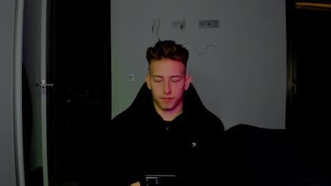 Oliver online show from February 3, 10:52 am