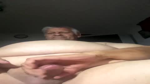 gymrat1123 online show from April 21, 3:13 am