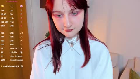 Kelly  Lilly online show from December 20, 7:21 pm