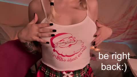 Lana online show from February 26, 8:15 pm