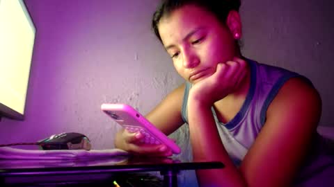 hadesmit1 online show from May 31, 1:21 pm