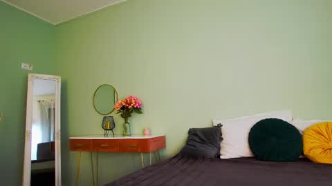 Hailey online show from February 27, 4:13 am