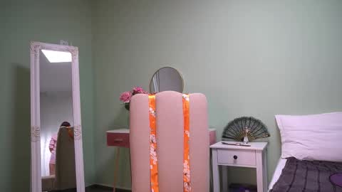 Hailey online show from October 29, 5:09 am