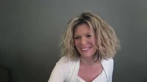 Hailey online show from March 30, 6:30 pm