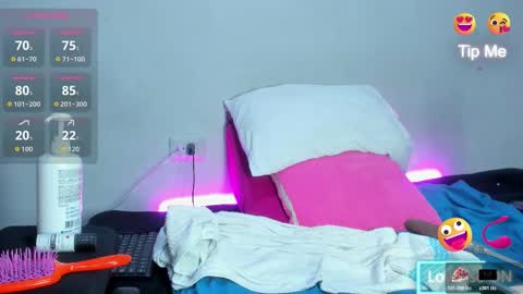 haileystonei online show from March 17, 10:53 am