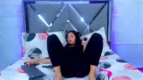 haily_hot_girl online show from March 30, 7:03 pm