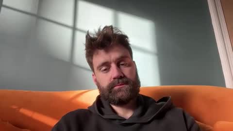 hairy_andhung online show from March 28, 4:30 pm