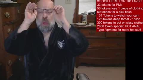 HairyDaddyBear69 online show from July 2, 11:26 am