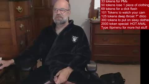 HairyDaddyBear69 online show from June 30, 11:31 am