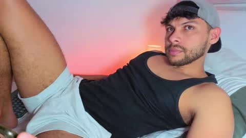 Independent       model  online show from January 8, 10:37 pm