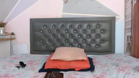 halle_bailey online show from June 16, 9:19 pm
