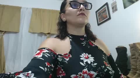 Snapshot of hammer9247 chatting on September 29, 9:58 pm hammer9247 online show from September 29, 9:58 pm