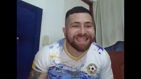 hammerwhithe01 online show from January 7, 1:05 pm