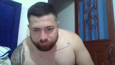 hammerwhithe01 online show from December 15, 1:29 pm