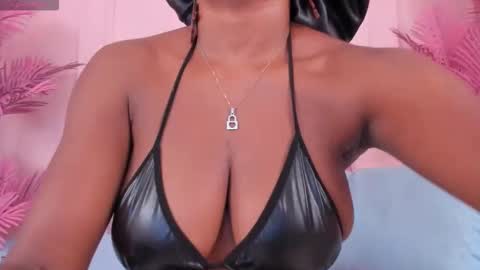 Snapshot of hanaahquinn chatting on October 10, 12:00 pm hanaahquinn online show from October 10, 12:00 pm
