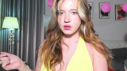 Snapshot of hanahwoods chatting on March 1, 7:04 pm hanahwoods online show from March 1, 7:04 pm
