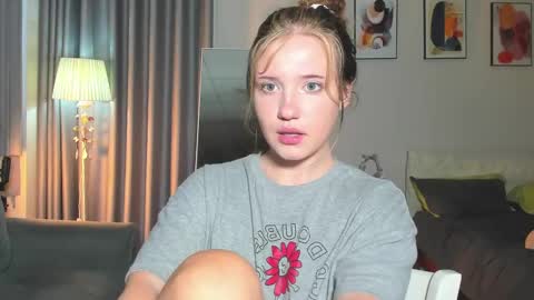 Snapshot of hanahwoods chatting on February 25, 11:15 pm hanahwoods online show from February 25, 11:15 pm