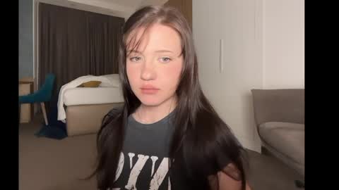hanahwoods online show from May 31, 12:26 pm