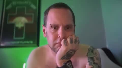 hand_banana_420 online show from September 13, 10:34 pm