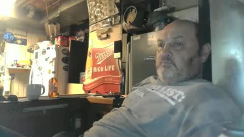 Snapshot of handiemanhere chatting on September 25, 2:18 am naked man online show from September 25, 2:18 am