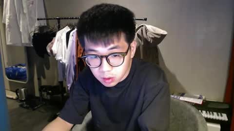 handsome_mannn online show from February 1, 12:52 am