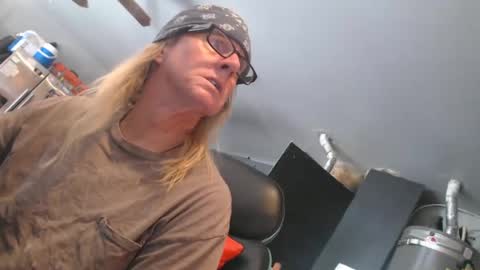 Handystudman online show from November 5, 6:10 pm