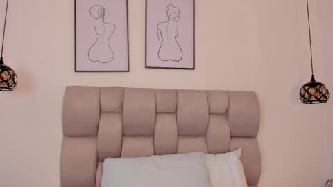 hanna__evans_ online show from September 29, 3:11 pm