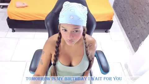 Snapshot of hanna__steyl chatting on February 10, 1:01 pm Hanna online show from February 10, 1:01 pm