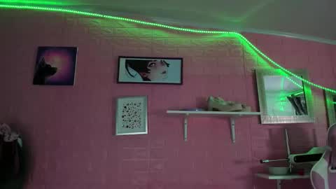  hanna  online show from February 1, 2:52 am