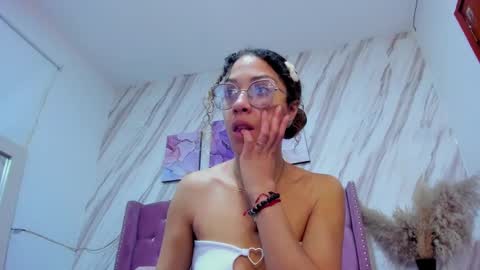 Snapshot of hanna_corne chatting on December 29, 11:50 am HANNA online show from December 29, 11:50 am