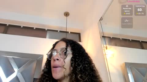 Snapshot of hanna_corne chatting on September 18, 2:32 pm HANNA online show from September 18, 2:32 pm