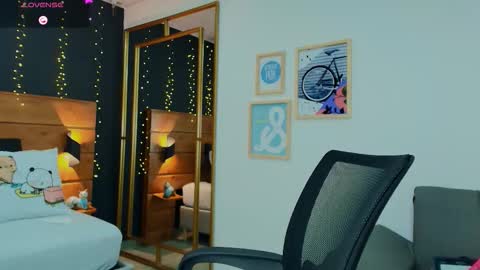 Hanna online show from March 3, 6:59 pm