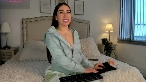 Hanna Klover online show from June 1, 11:55 am