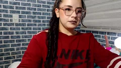 hanna_moons online show from April 8, 1:52 am