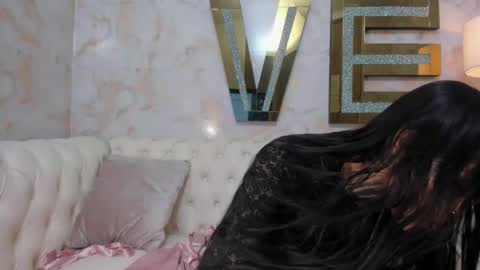 EVA online show from November 3, 10:05 am