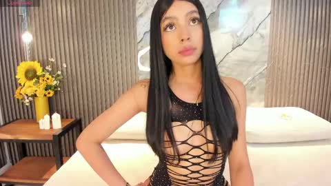Hanna S online show from May 6, 11:49 am